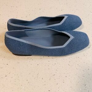 VIVAIA Knit Flats Denim Blue Square Toe V Cut Size 39 Comfort Shoes